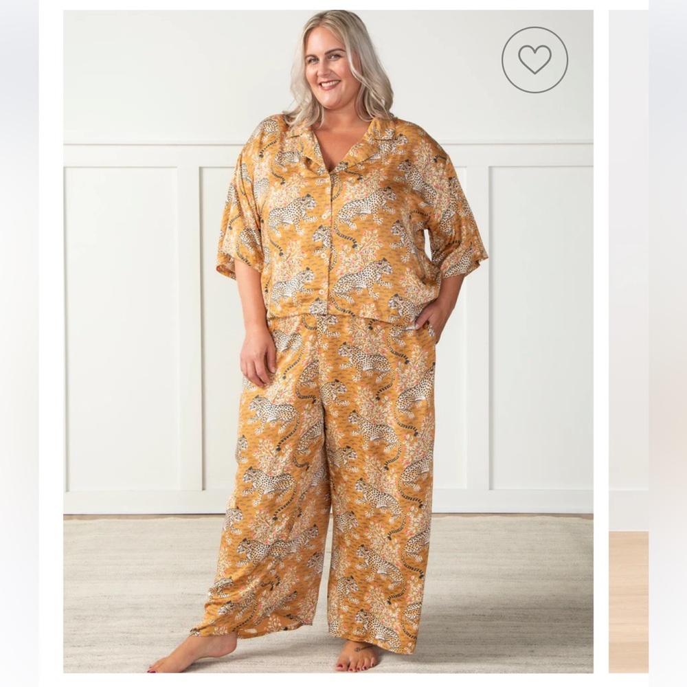 NWT Printfresh Eco Satin Wildest Dreams Pajama Set in Bagheera
